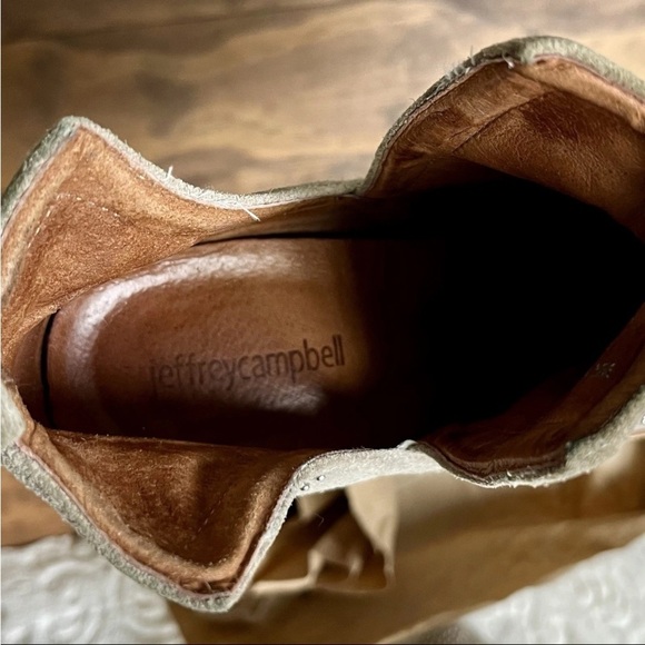 Jeffrey Campbell Asterial Booties Sz 8 Taupe Suede Star Studded Rock Western - Picture 7 of 16